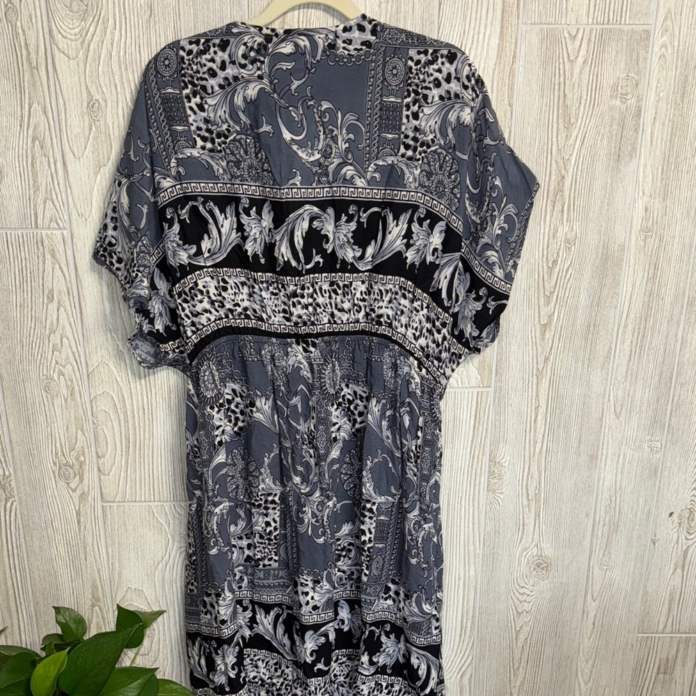 Chic Asymmetrical Dress in Navy Blue and Gray - Picture 6 of 6